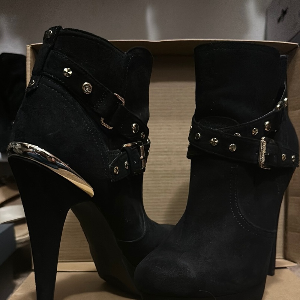 G by Guess Black Ankle Booties with Buckle Straps - Picture 3 of 4